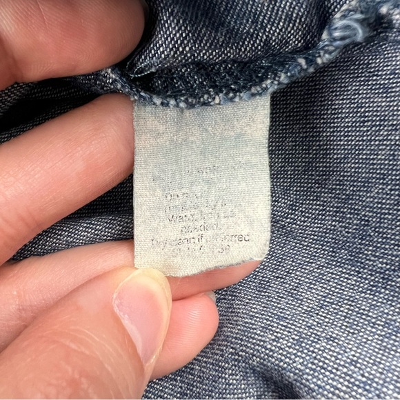 J. Crew denim button down blue jean shirt size medium - Picture 4 of 5